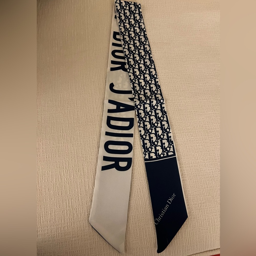 OBLIQUE MITZAH SCARF -Navy Blue Silk